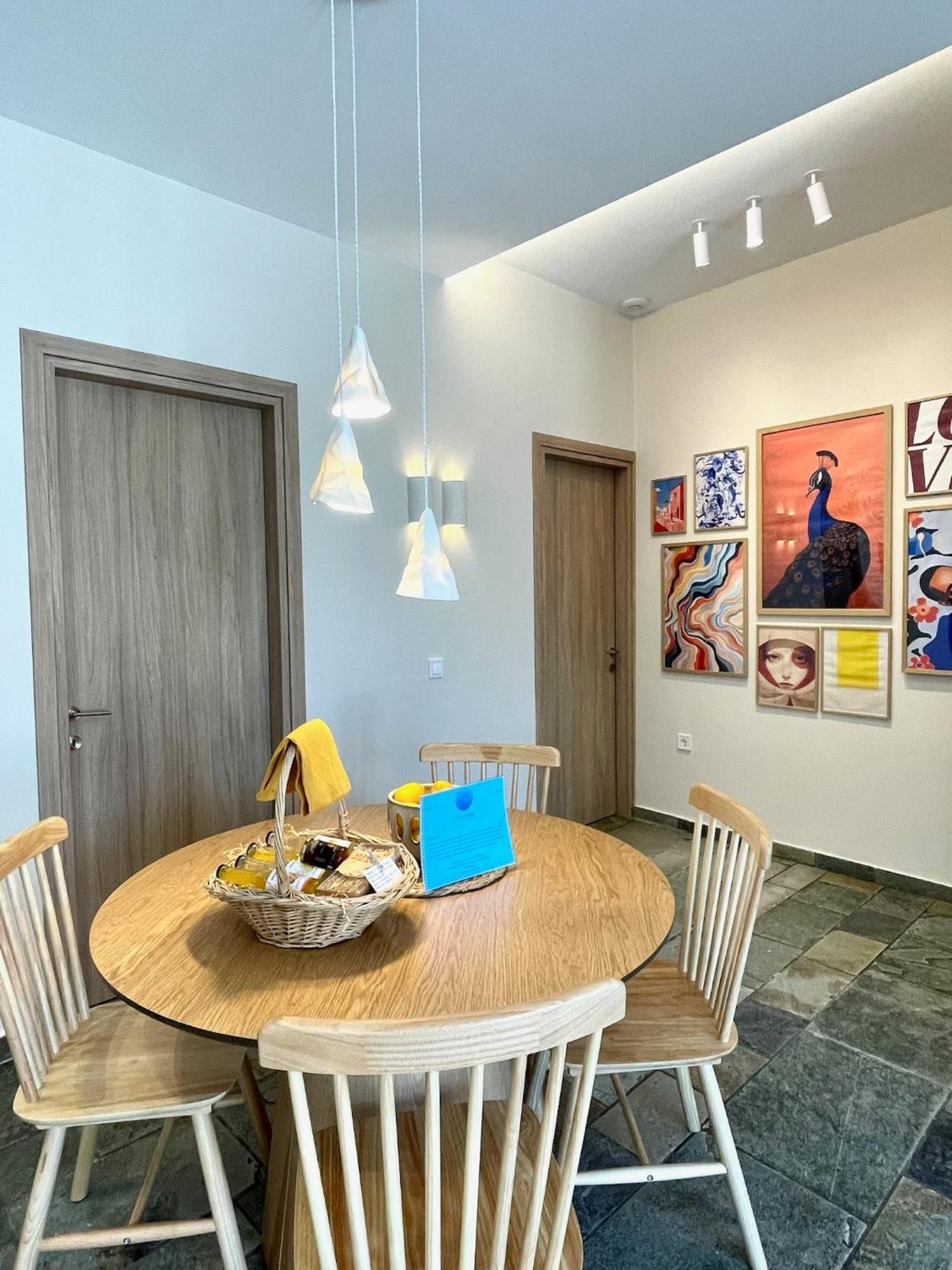 Staybridge Apartments, Mesongí المظهر الخارجي الصورة